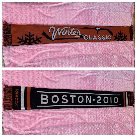 NHL Reebok Face-off Collection 2010 Winter Classic Scarf - Picture 2 of 6
